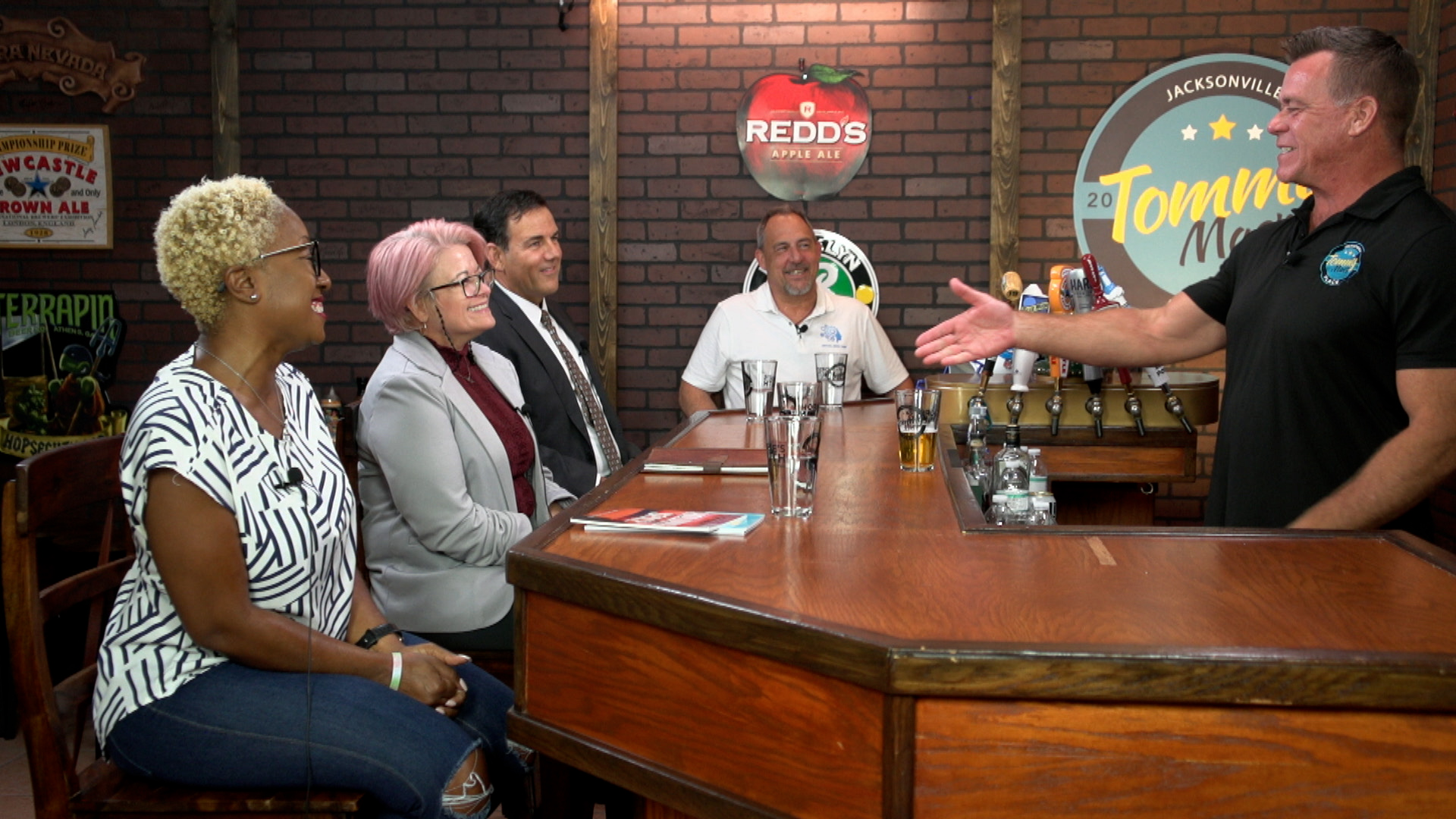 "The Horse's Mouth" with Cheya Thousand, Rochelle Price, Rob Ellis, and John "JD" Daugherty - Vimarsana News
