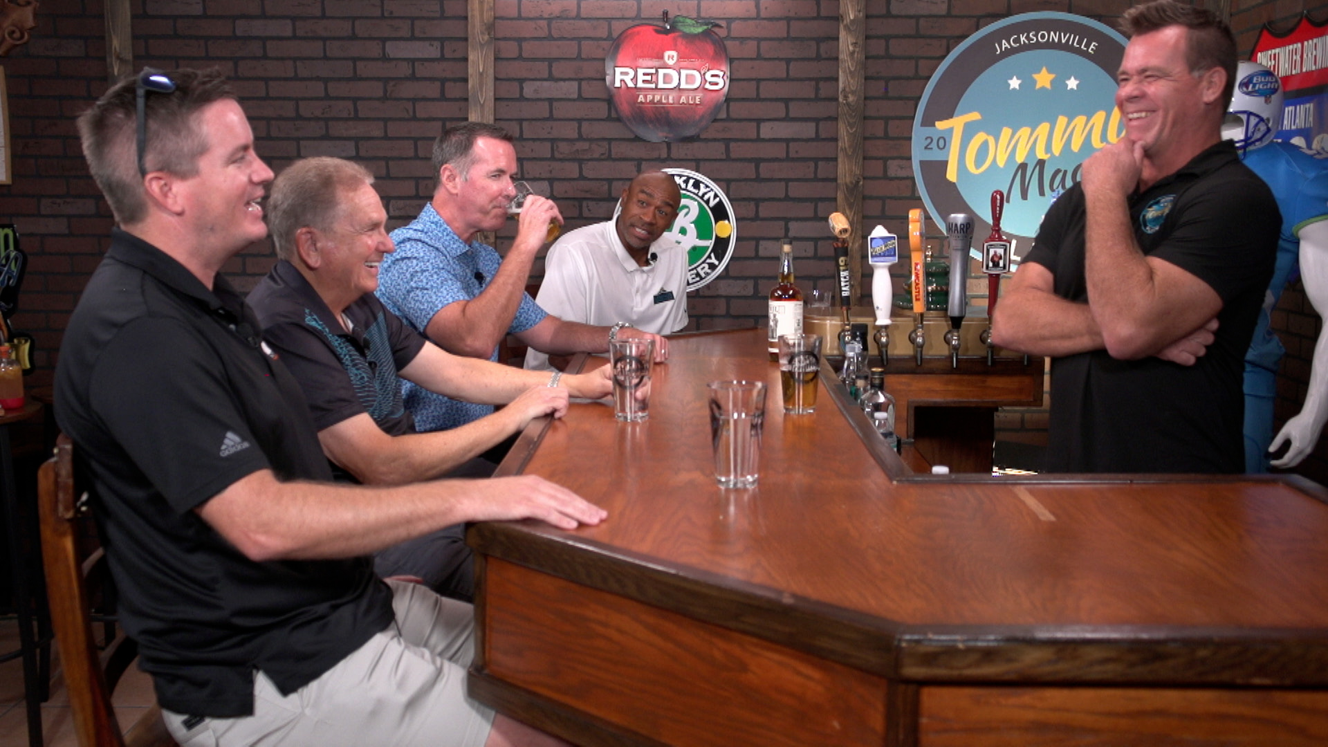 "The Horse's Mouth" with Frank Brearley, Coach Dave Campo, Ben Glynn, and Aaron Beasley - Vimarsana News